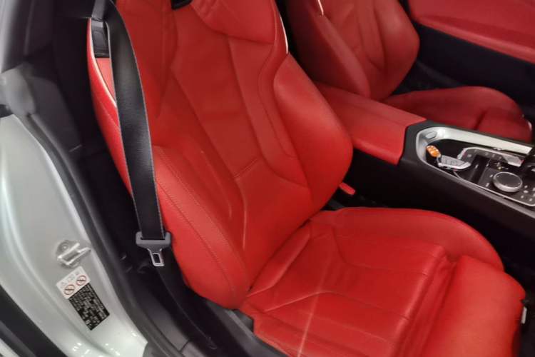 Used BMW Z4 2019 sDrive 25i M Sport Package Right Front Seat