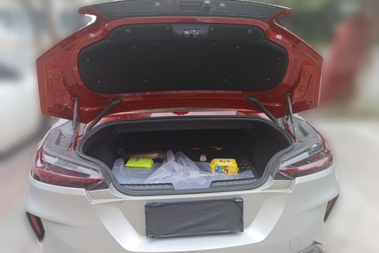 Used BMW Z4 2019 sDrive 25i M Sport Package Trunk