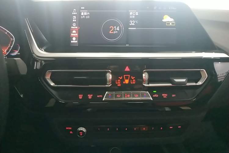 Used BMW Z4 2019 sDrive 25i M Sport Night Edition package Audio And AC Panel