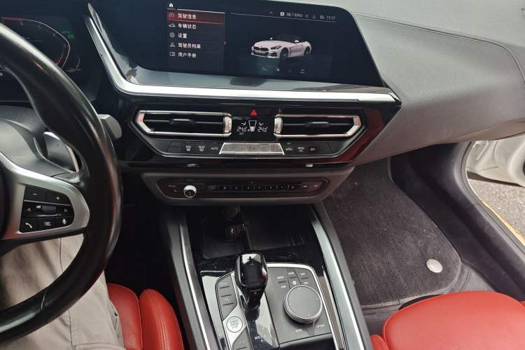 Used BMW Z4 2019 sDrive 25i M Sport Package Audio And AC Panel
