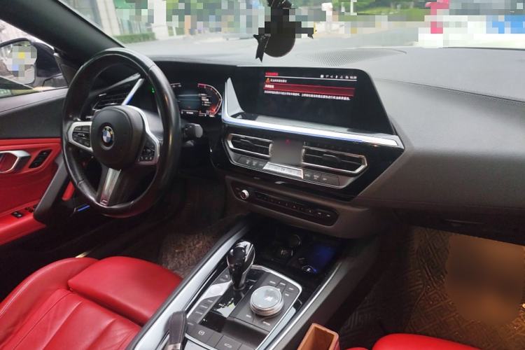 Used BMW Z4 2019 sDrive 25i M Sport Package Center Console
