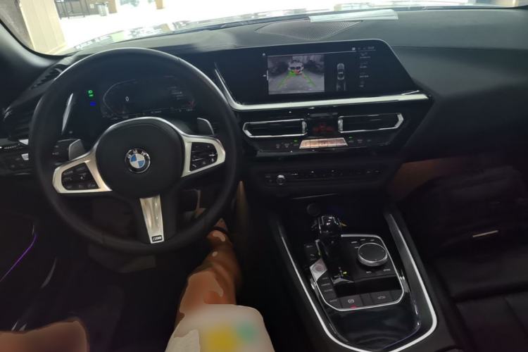 Used BMW Z4 2019 sDrive 25i M Sport Package Center Console