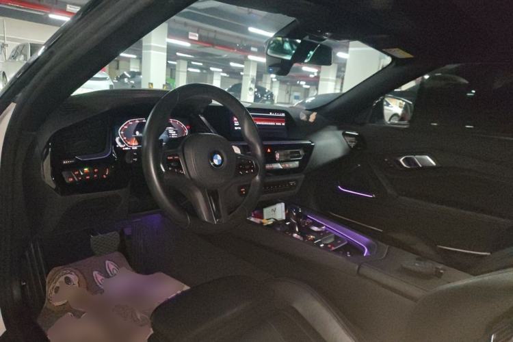 Used BMW Z4 2019 sDrive 25i M Sport Package Center Console