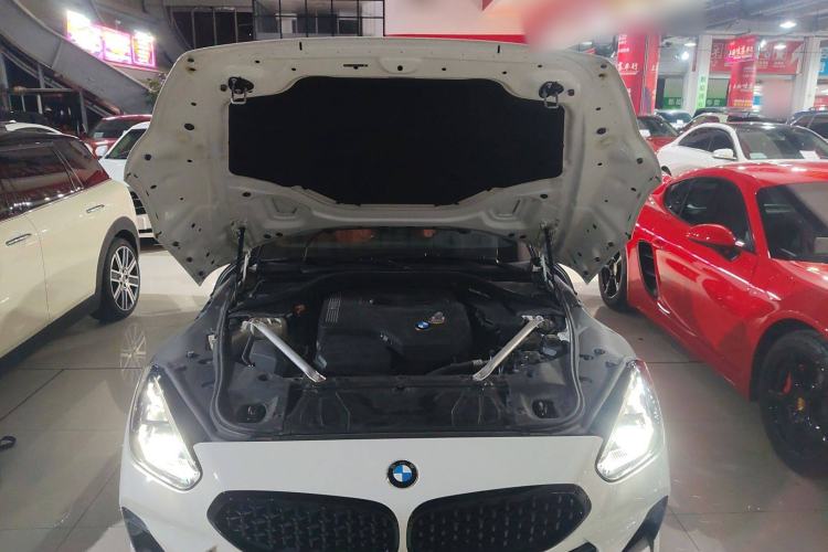 Used BMW Z4 2019 sDrive 25i M Sport Night Edition package Engine Bay