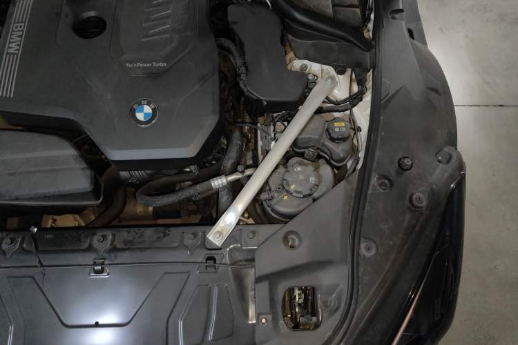 Used BMW Z4 2019 sDrive 25i M Sport Package Engine Bay Left