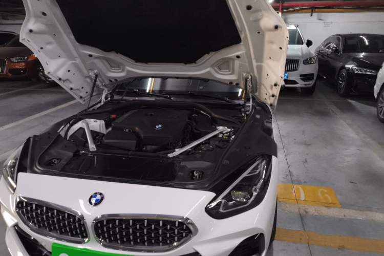 Used BMW Z4 2019 sDrive 25i M Sport Package Engine Bay Left