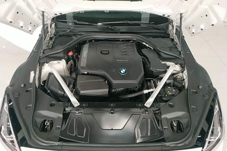 Used BMW Z4 2019 sDrive 25i M Sport Night Edition package Engine Bay