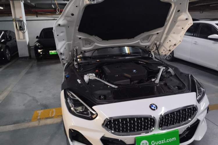 Used BMW Z4 2019 sDrive 25i M Sport Package Engine Bay Right