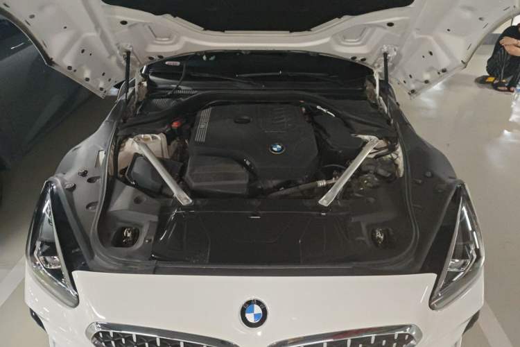 Used BMW Z4 2019 sDrive 25i M Sport Package Engine Bay