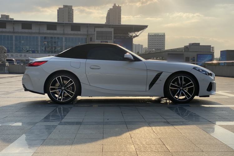 Used BMW Z4 2019 sDrive 25i M Sport Package Exterior 4