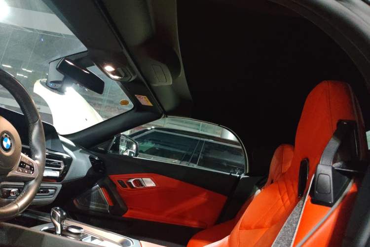 Used BMW Z4 2019 sDrive 25i M Sport Night Edition package Headliner