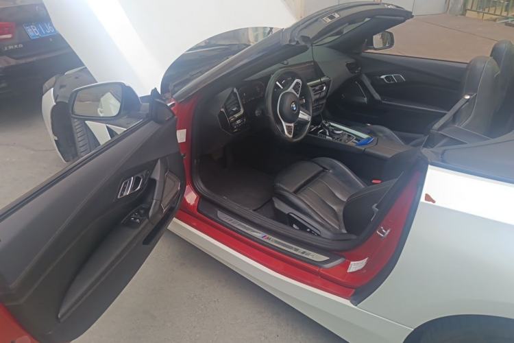 Used BMW Z4 2019 sDrive 25i M Sport Package Interior 3