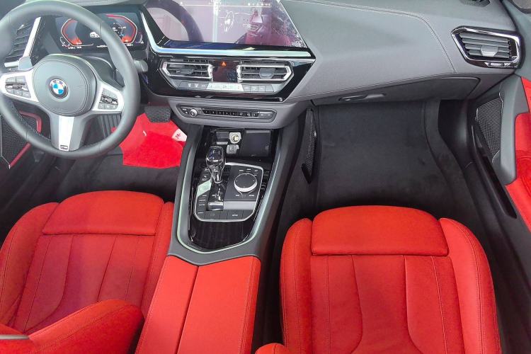 Used BMW Z4 2019 sDrive 25i M Sport Package Interior 3