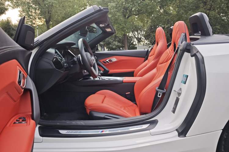 Used BMW Z4 2019 sDrive 25i M Sport Package Interior 4
