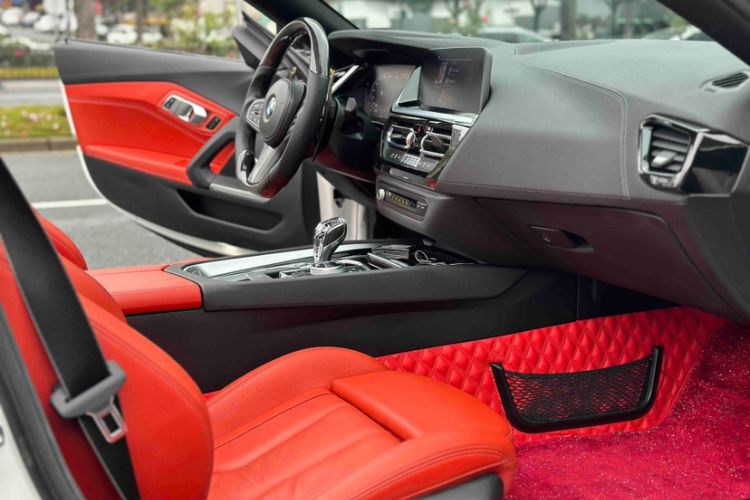 Used BMW Z4 2019 sDrive 25i M Sport Package Interior 4