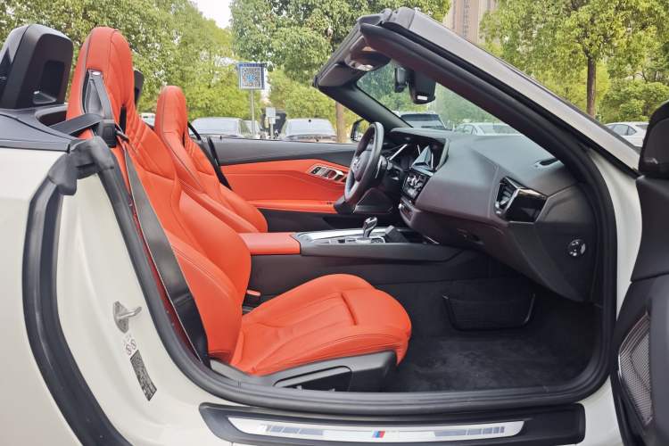 Used BMW Z4 2019 sDrive 25i M Sport Package Interior 7