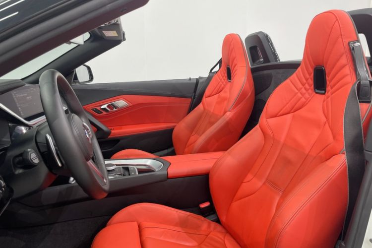 Used BMW Z4 2019 sDrive 25i M Sport Package Interior 7