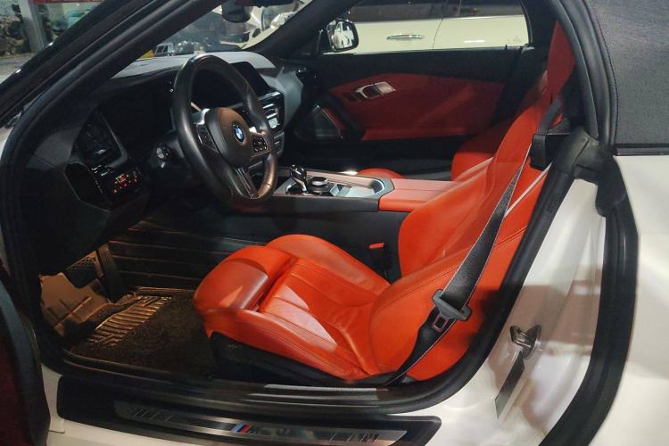 Used BMW Z4 2019 sDrive 25i M Sport Night Edition package Left Front Seat