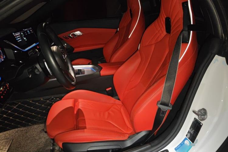 Used BMW Z4 2019 sDrive 25i M Sport Night Edition package Left Front Seat