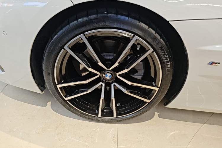 Used BMW Z4 2019 sDrive 25i M Sport Package Left Front Wheel Hub