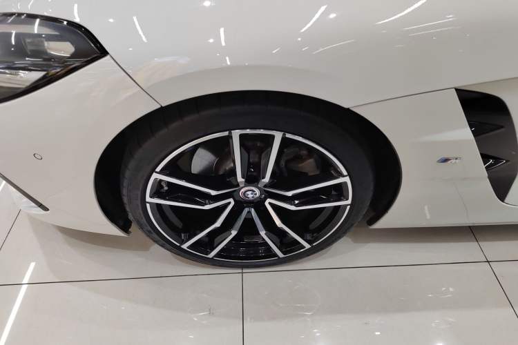 Used BMW Z4 2019 sDrive 25i M Sport Package Left Front Wheel Hub