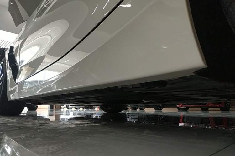 Used BMW Z4 2019 sDrive 25i M Sport Night Edition package Left Side Sill