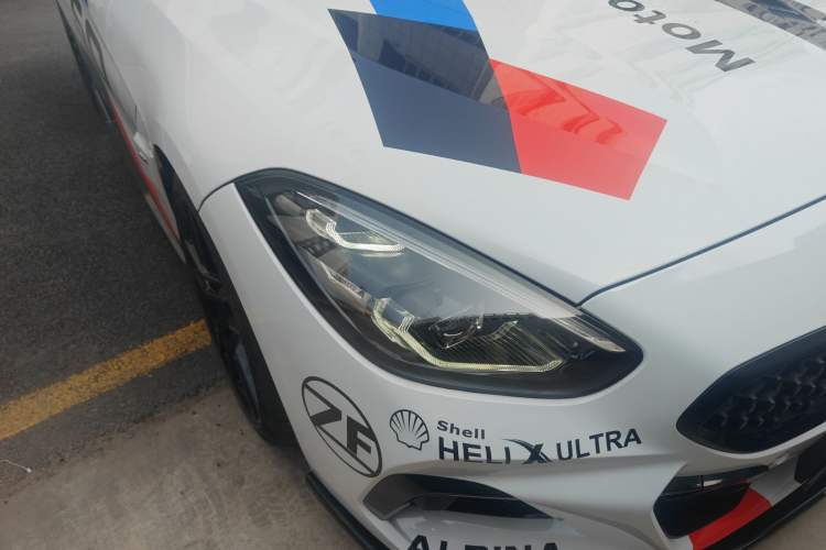 Used BMW Z4 2019 sDrive 25i M Sport Night Edition package Right Front Headlight