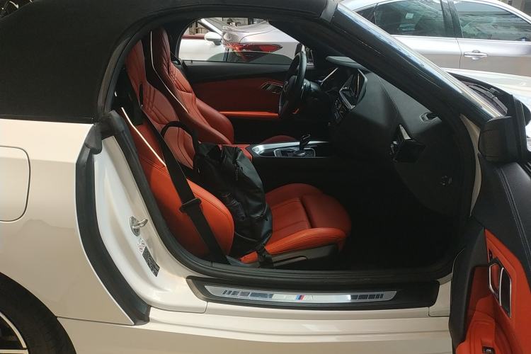 Used BMW Z4 2019 sDrive 25i M Sport Package Right Front Seat