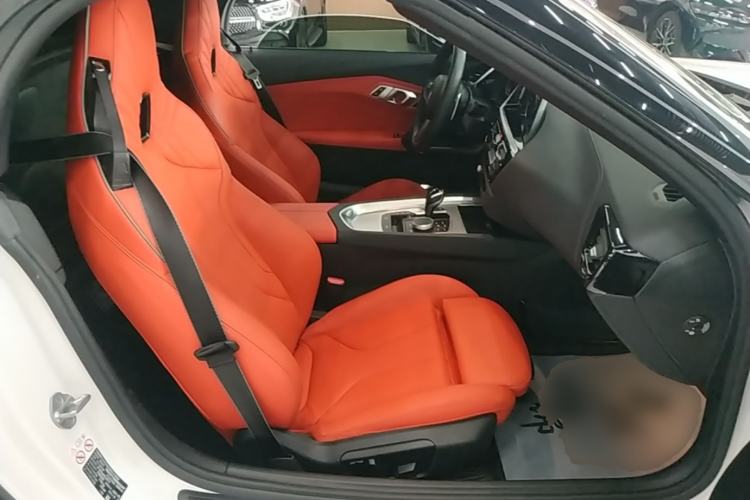 Used BMW Z4 2019 sDrive 25i M Sport Night Edition package Right Front Seat