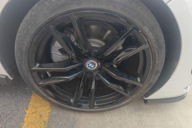Used BMW Z4 2019 sDrive 25i M Sport Night Edition package Right Front Wheel Hub