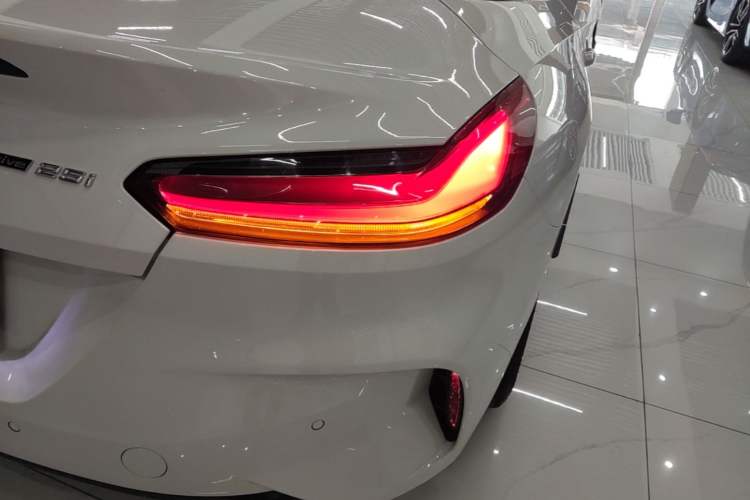 Used BMW Z4 2019 sDrive 25i M Sport Package Right Rear Taillight