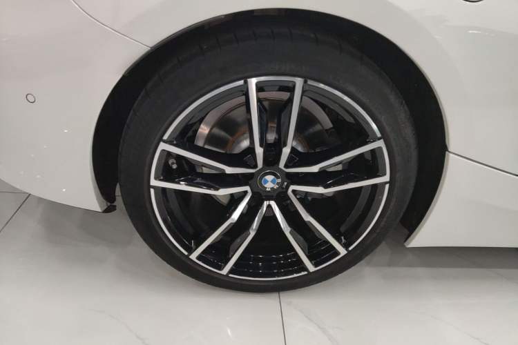 Used BMW Z4 2019 sDrive 25i M Sport Package Right Rear Wheel Hub