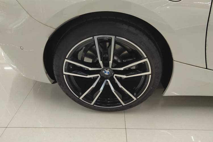 Used BMW Z4 2019 sDrive 25i M Sport Package Right Rear Wheel Hub