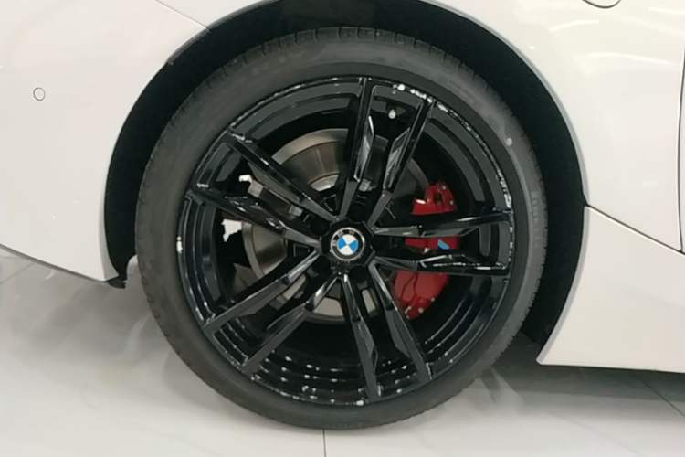 Used BMW Z4 2019 sDrive 25i M Sport Package Right Rear Wheel Hub