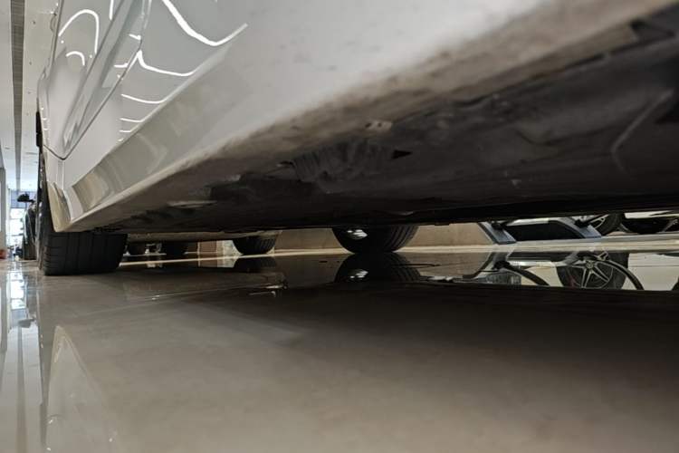 Used BMW Z4 2019 sDrive 25i M Sport Package Right Side Sill