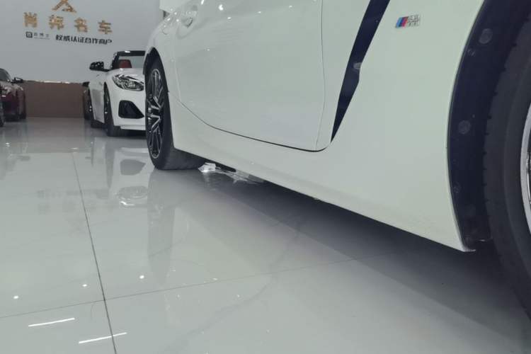 Used BMW Z4 2019 sDrive 25i M Sport Package Right Side Sill