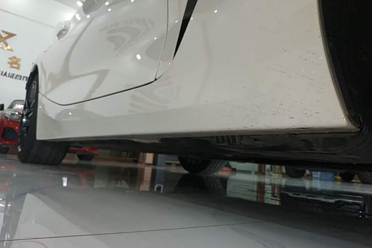 Used BMW Z4 2019 sDrive 25i M Sport Night Edition package Right Side Sill