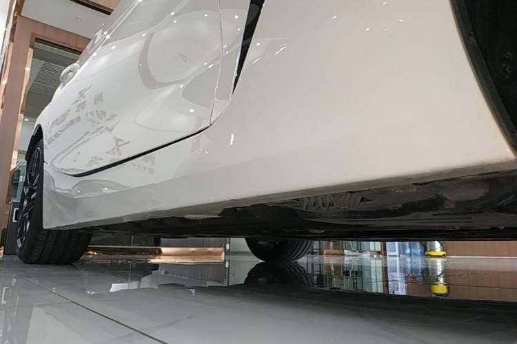 Used BMW Z4 2019 sDrive 25i M Sport Package Right Side Sill