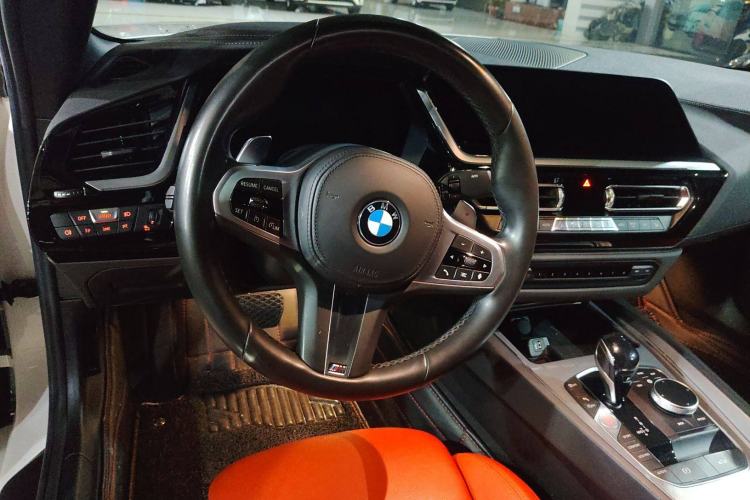 Used BMW Z4 2019 sDrive 25i M Sport Night Edition package Steering Wheel