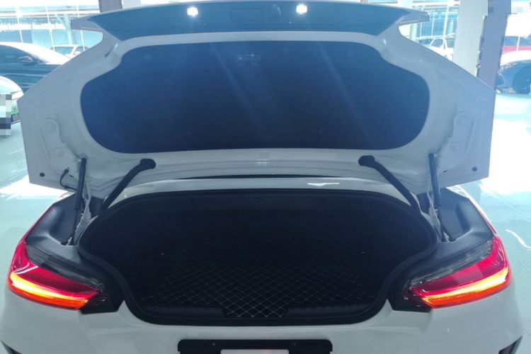 Used BMW Z4 2019 sDrive 25i M Sport Package Trunk