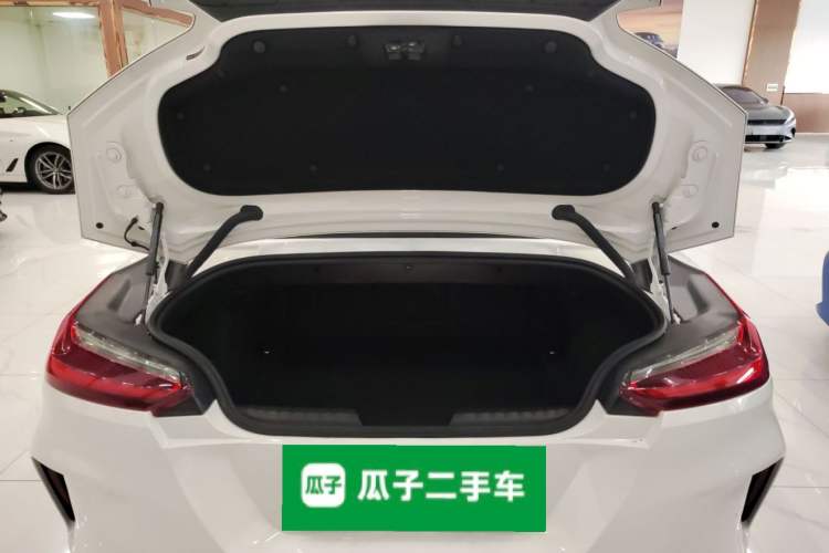 Used BMW Z4 2019 sDrive 25i M Sport Package Trunk