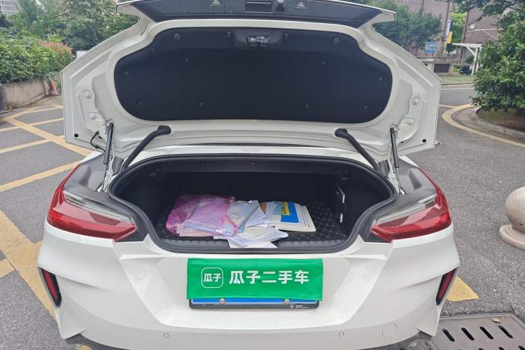 Used BMW Z4 2019 sDrive 25i M Sport Package Trunk