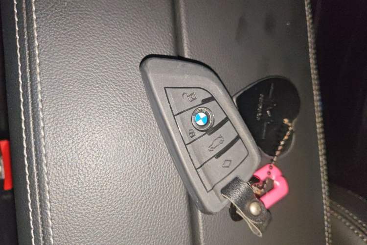 Used BMW Z4 2019 sDrive 25i M Sport Package Vehicle Key