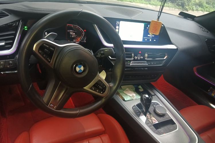 Used BMW Z4 2020 sDrive 25i Silver Frost Limited Edition Center Console