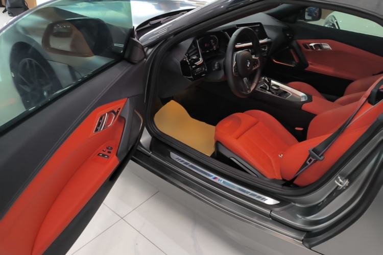 Used BMW Z4 2020 sDrive 25i Silver Frost Limited Edition Driver Seat