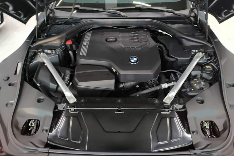 Used BMW Z4 2020 sDrive 25i Silver Frost Limited Edition Engine Bay