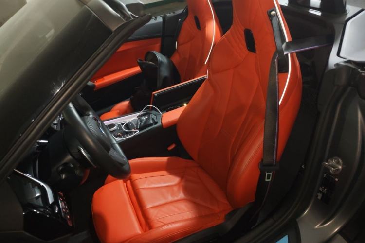 Used BMW Z4 2020 sDrive 25i Silver Frost Limited Edition Left Front Seat