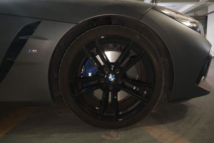 Used BMW Z4 2020 sDrive 25i Silver Frost Limited Edition Right Front Wheel Hub