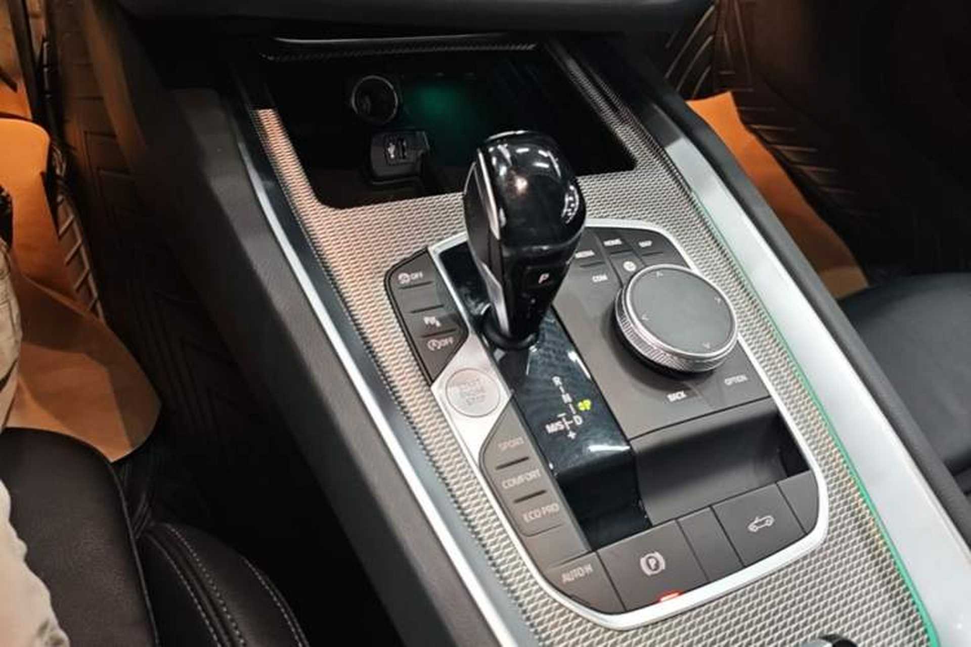 Used BMW Z4 2020 sDrive 25i Limited Edition in Sunlight Gear Lever