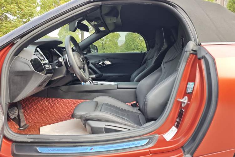 Used BMW Z4 2020 sDrive 25i Limited Edition in Sunlight Interior 3